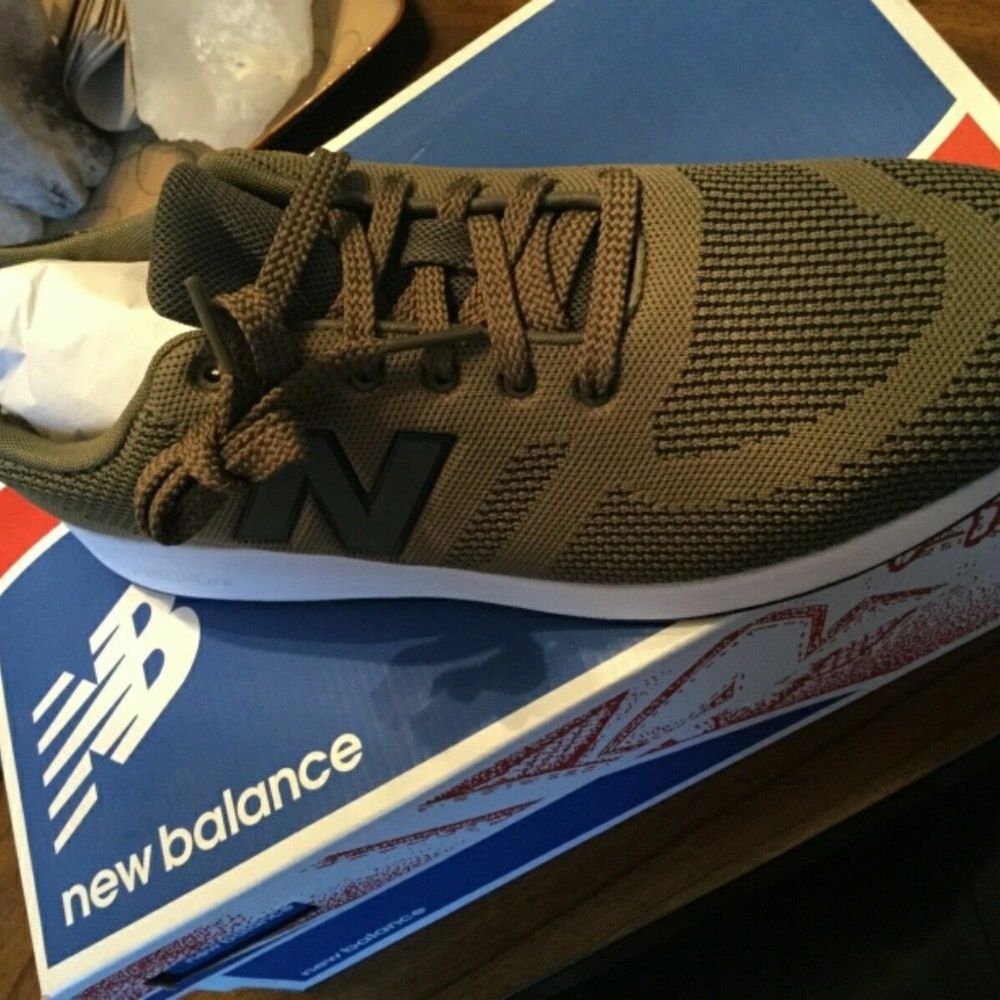 New Balance 420 Engineered Knit - Sz 11D  MRL420OL